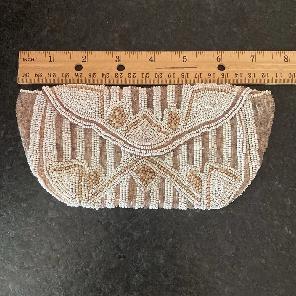 Antique‎ Vintage 1920’s white and champagne Beaded clutch dance purse